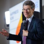 Jeffrey Sachs manda in tilt SkyTG24: “Guerra in Ucraina colpa della NATO, lo sanno tutti in Europa ma non possono dirlo”